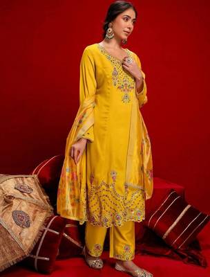 Women Ethnic Motifs Regular Thread Work Kurta with Trousers & With Dupatta 3