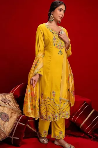 Women Ethnic Motifs Regular Thread Work Kurta with Trousers & With Dupatta