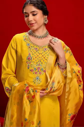 Women Ethnic Motifs Regular Thread Work Kurta with Trousers & With Dupatta