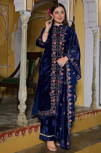 Women Floral Embroidered Regular Thread Work Velvet Kurta with Trousers & With Dupatta