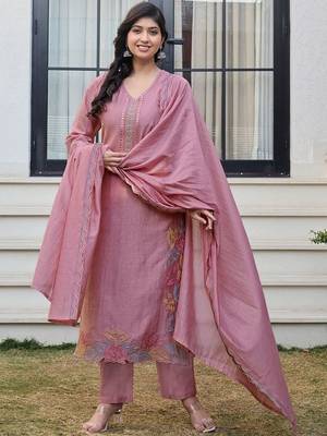 Women Floral Embroidered Regular Thread Work Kurta with Trousers & With Dupatta 1