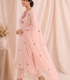 Women Floral Embroidered Regular Thread Work Chanderi Cotton Kurta with Trousers & With Dupatta