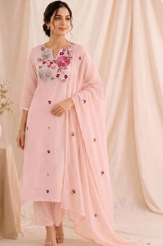Women Floral Embroidered Regular Thread Work Chanderi Cotton Kurta with Trousers & With Dupatta