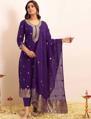 Women Ethnic Motifs Regular Kurta with Trousers & With Dupatta 3