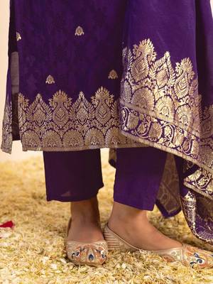 Women Ethnic Motifs Regular Kurta with Trousers & With Dupatta 4