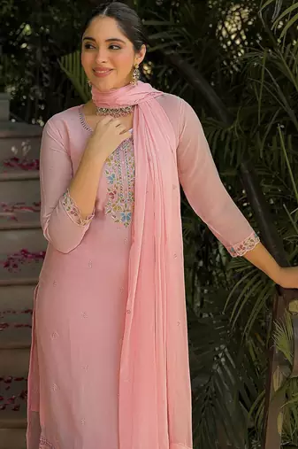 Women Floral Embroidered Regular Thread Work Kurta with Trousers & With Dupatta