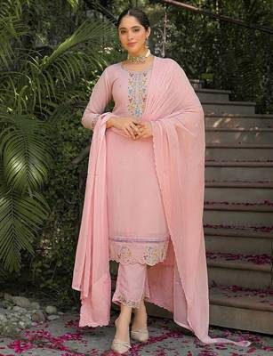 Women Floral Embroidered Regular Thread Work Kurta with Trousers & With Dupatta 1