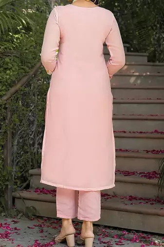 Women Floral Embroidered Regular Thread Work Kurta with Trousers & With Dupatta