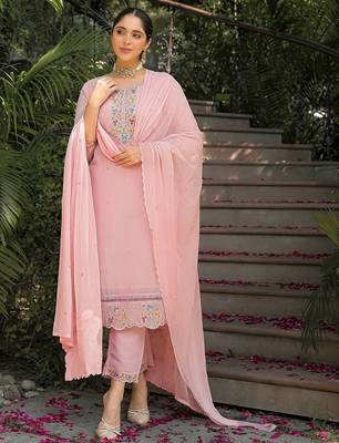 Women Floral Embroidered Regular Thread Work Kurta with Trousers & With Dupatta 6