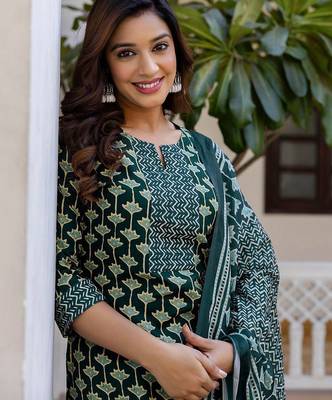 Floral Printed Notch Neck Straight Kurta With Trousers & Dupatta 2