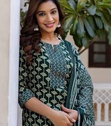 Floral Printed Notch Neck Straight Kurta With Trousers & Dupatta