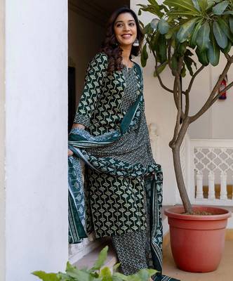 Floral Printed Notch Neck Straight Kurta With Trousers & Dupatta 6