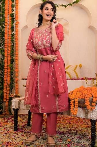 Women Ethnic Motifs Embroidered Thread Work Kurta & Trousers With Dupatta
