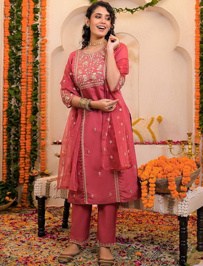 Women Ethnic Motifs Embroidered Thread Work Kurta & Trousers With Dupatta