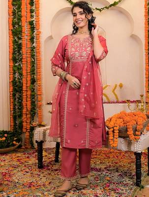 Women Ethnic Motifs Embroidered Thread Work Kurta & Trousers With Dupatta 3