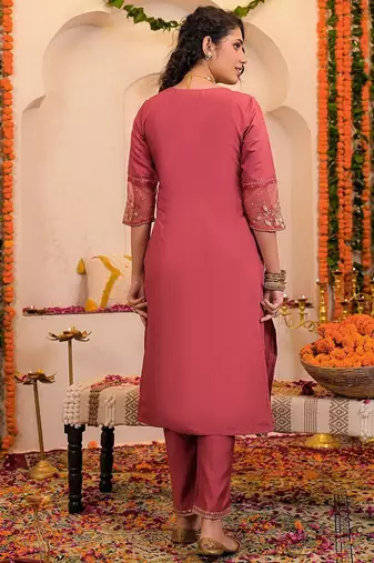 Women Ethnic Motifs Embroidered Thread Work Kurta & Trousers With Dupatta