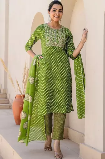 Women Leheriya Dyed Regular Sequinned Pure Cotton Kurta with Trousers & With Dupatta