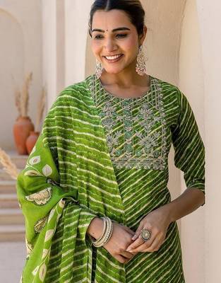 Women Leheriya Dyed Regular Sequinned Pure Cotton Kurta with Trousers & With Dupatta 7