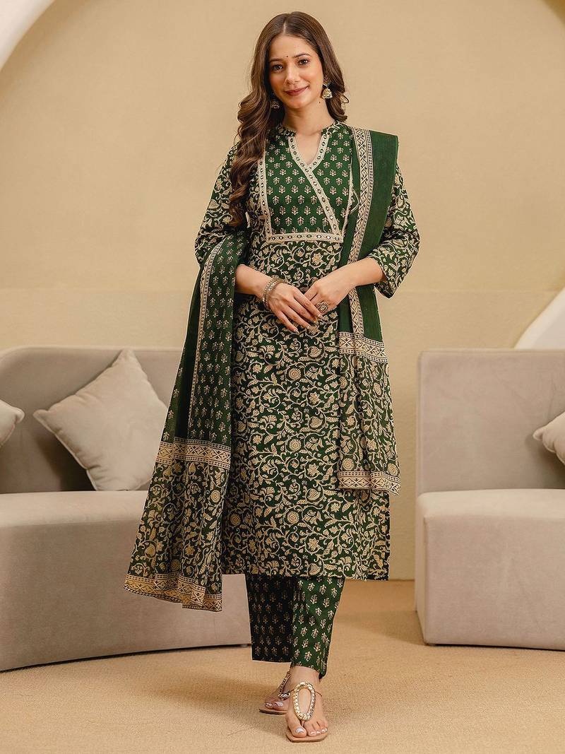 Women Floral Printed Regular Kurta with Trousers & Dupatta