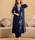 Floral Embroidered Square Neck Thread Work Kurta With Trousers & Dupatta