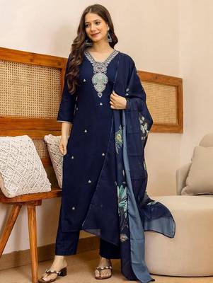 Floral Embroidered Square Neck Thread Work Kurta With Trousers & Dupatta 6