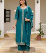 Women Regular Kurta with Pyjamas & With Dupatta