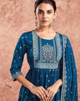 Women Ethnic Motifs Printed Regular Kurta with Trousers & Dupatta 2