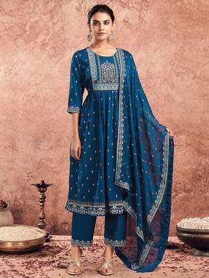 Women Ethnic Motifs Printed Regular Kurta with Trousers & Dupatta 1