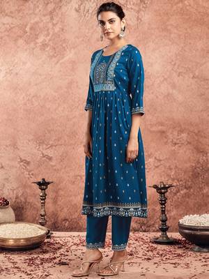 Women Ethnic Motifs Printed Regular Kurta with Trousers & Dupatta 4