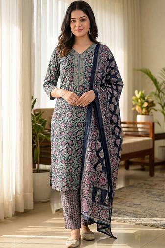 Women Floral Printed Regular Pure Cotton Kurta with Trousers & With Dupatta