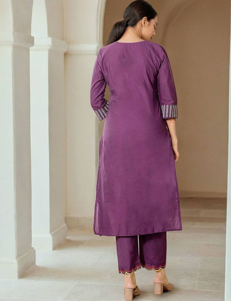 Women Embroidered Straight Kurta Trousers With Dupatta