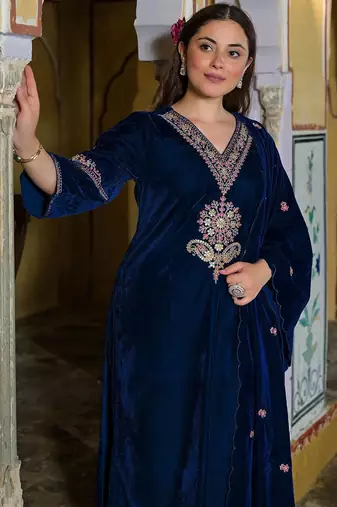 Women Ethnic Motifs Embroidered Regular Thread Work Velvet Kurta with Trousers & With Dupatta