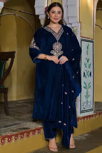 Women Ethnic Motifs Embroidered Regular Thread Work Velvet Kurta with Trousers & With Dupatta