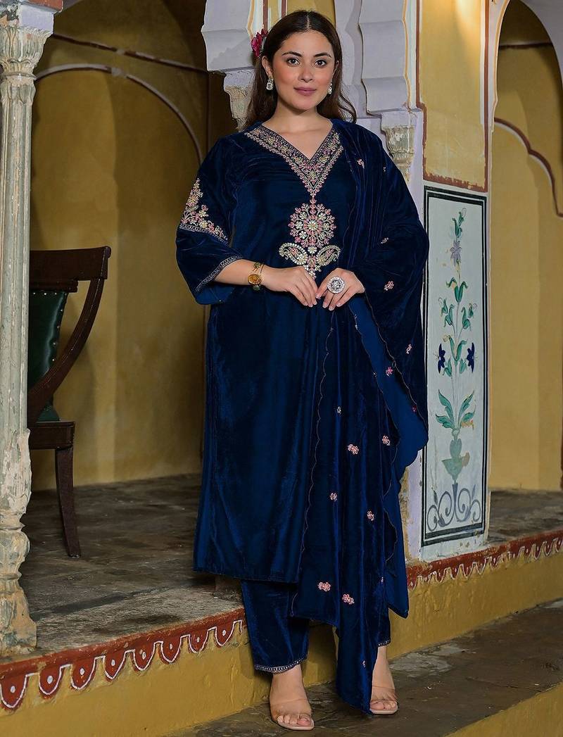 Women Ethnic Motifs Embroidered Regular Thread Work Velvet Kurta with Trousers & With Dupatta