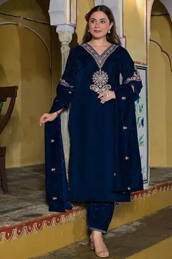 Women Ethnic Motifs Embroidered Regular Thread Work Velvet Kurta with Trousers & With Dupatta