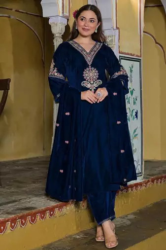 Women Ethnic Motifs Embroidered Regular Thread Work Velvet Kurta with Trousers & With Dupatta