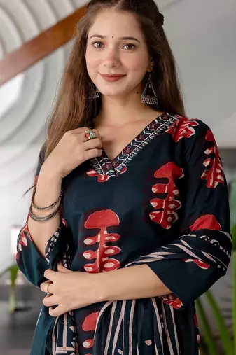 Floral Printed V-Neck Straight Kurta With Trousers & Dupatta