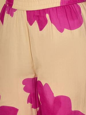 Women Floral Printed Kurta with Trousers & Dupatta 7