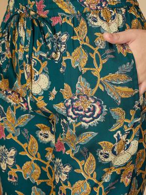 Floral Printed Rama Green Rayon Co Ords for Women 4