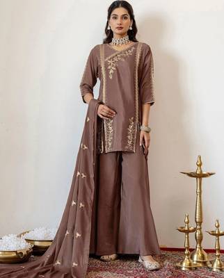Women Ethnic Motifs Embroidered Regular Thread Work Kurta With Sharara & Dupatta 5
