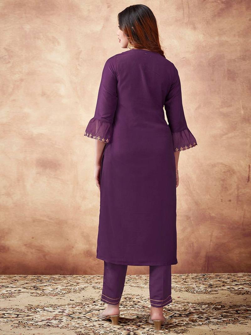 Women Floral Embroidered Kurta with Trousers & Dupatta