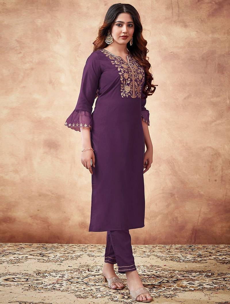 Women Floral Embroidered Kurta with Trousers & Dupatta