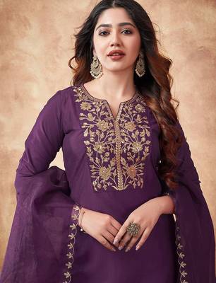 Women Floral Embroidered Kurta with Trousers & Dupatta 6