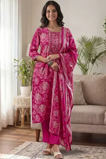 Women Floral Printed Regular Gotta Patti Kurta with Trousers & With Dupatta