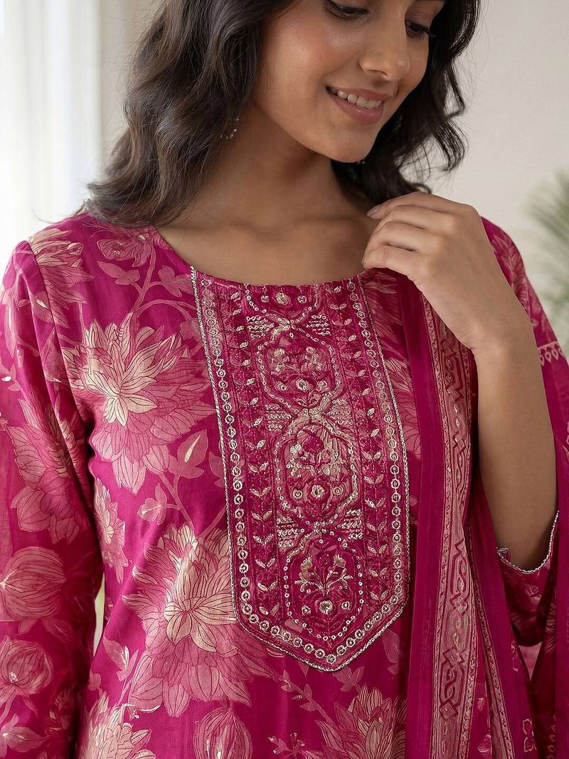 Women Floral Printed Regular Gotta Patti Kurta with Trousers & With Dupatta