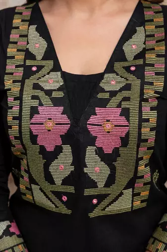 Women Floral Embroidered Regular Thread Work Kurta with Trousers & With Dupatta