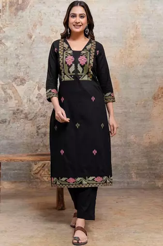 Women Floral Embroidered Regular Thread Work Kurta with Trousers & With Dupatta