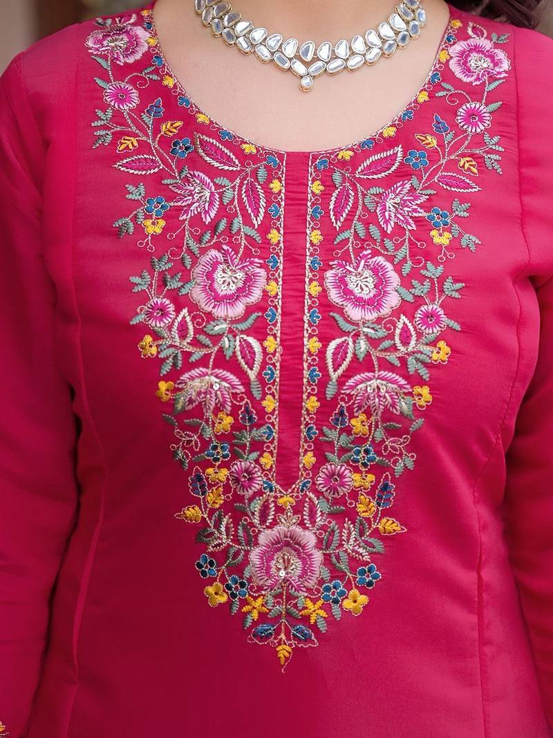 Women Floral Embroidered Regular Thread Work Kurta with Trousers & With Dupatta