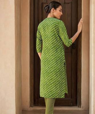 Women Striped Kurta with Trousers & Dupatta 5