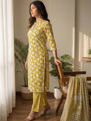 Women Floral Printed Regular Pure Cotton Kurta with Trousers & With Dupatta 3